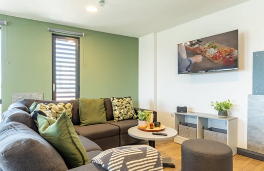 2 Bedroom Apartment